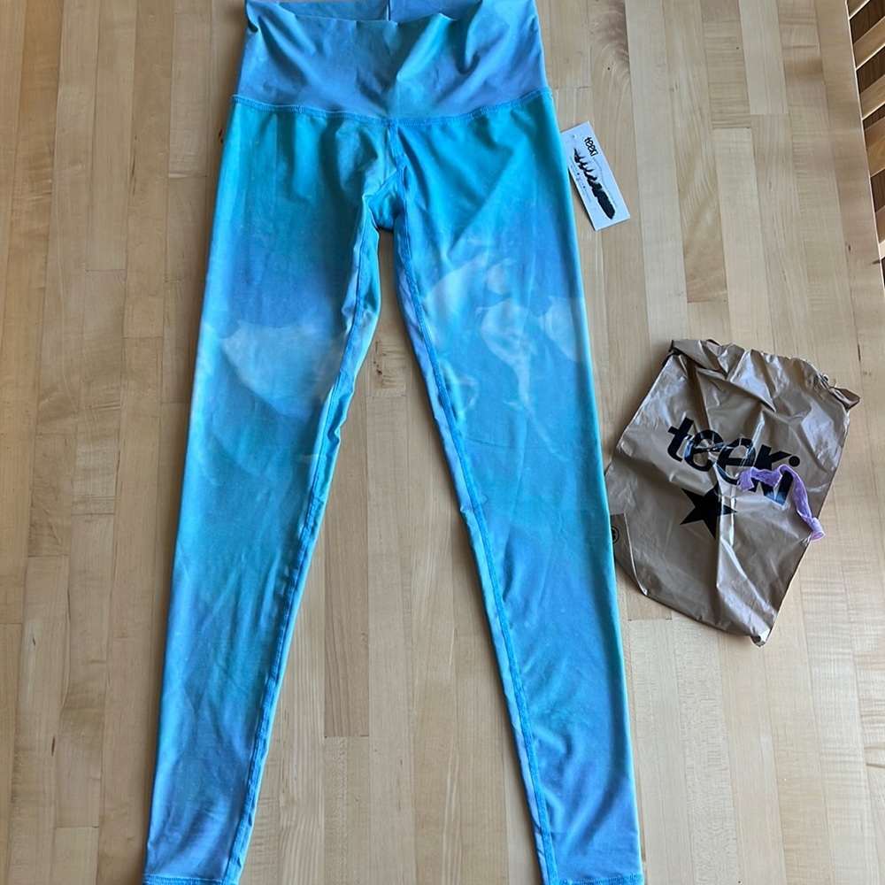 NWT Teeki High Horse hot pants leggings
